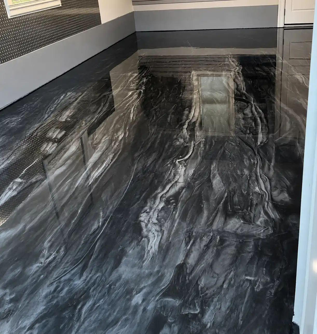 Black Onyx Garage